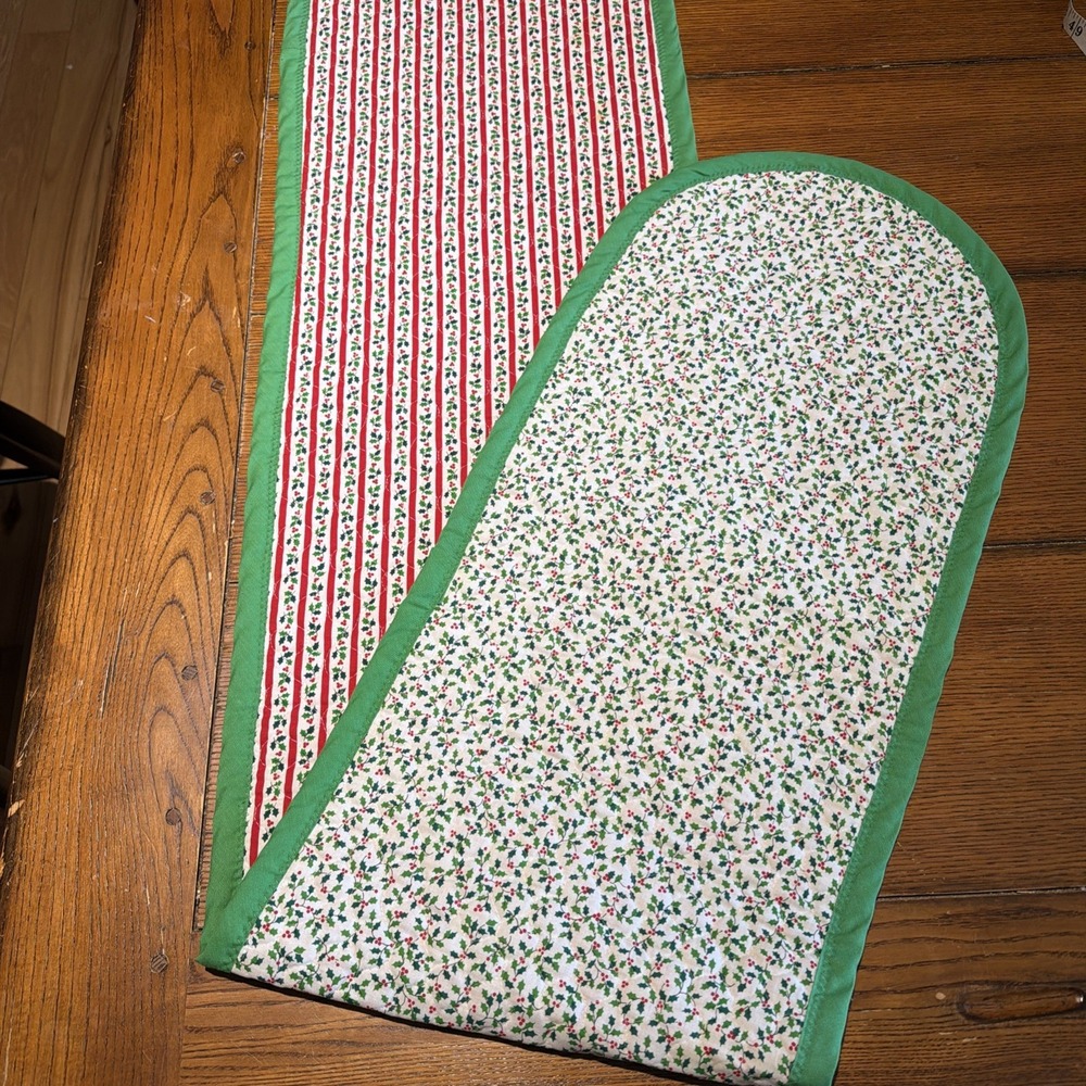 Vtg Christmas Table Runner 2 Sided Red Green Holly 67" Long 13" Wide Quilted